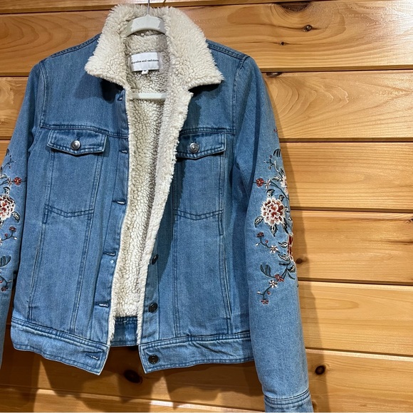 Cupcakes & Cashmere Jean and Faux Shearling Flower Embroidered Coat - Sz Medium - Picture 3 of 4